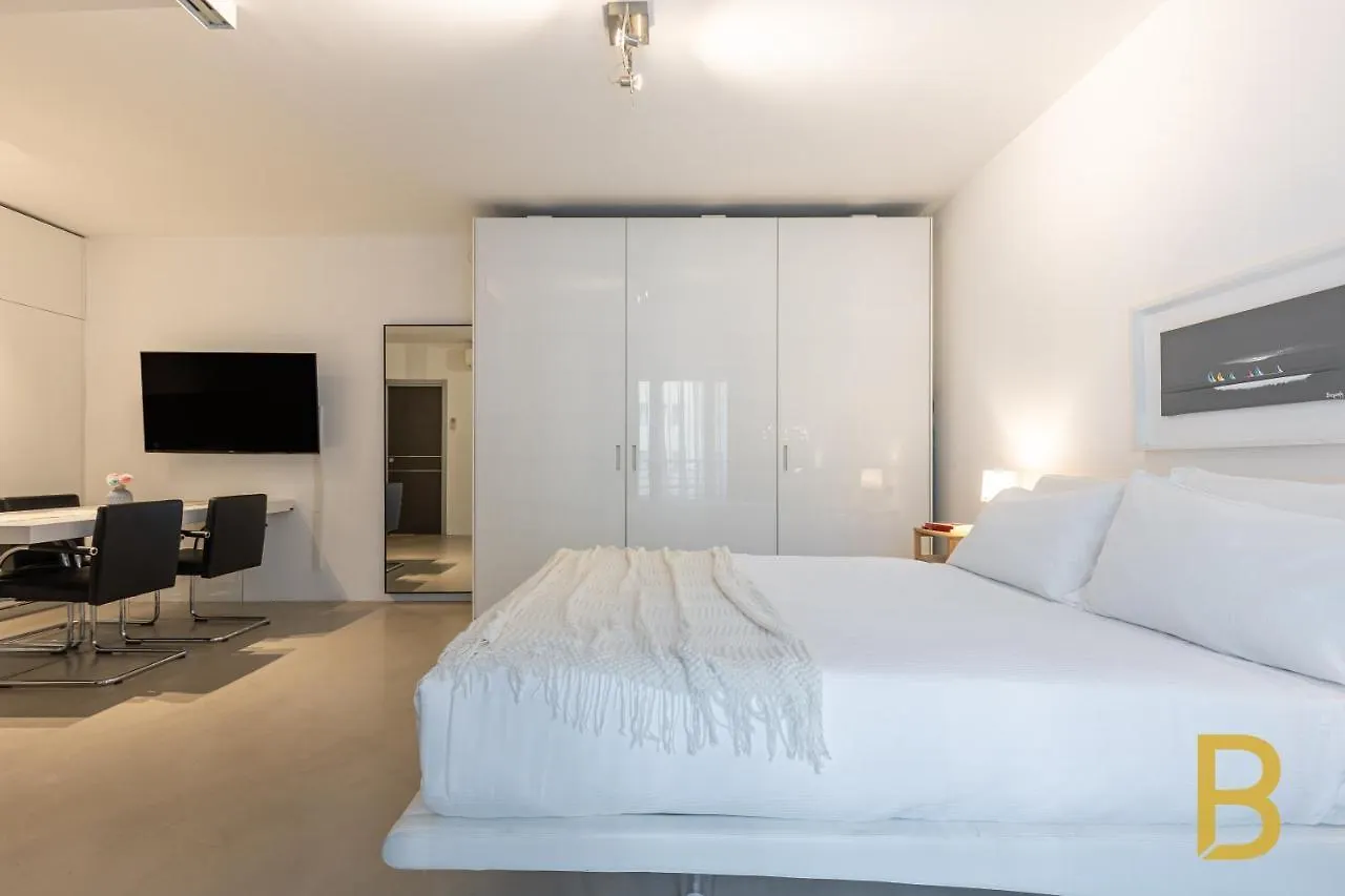 Beplace Apartments In Repubblica Milan